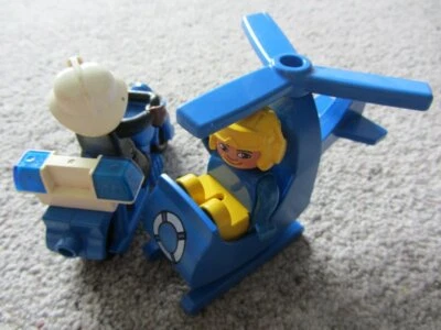 DUPLO rescue duo HELICOPTER pilot MOTORBIKE fireman  CREATIVE PLAY  - Image 1 of 3