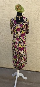 Vintage 1940s Rose and leaf print Dress - Picture 1 of 15