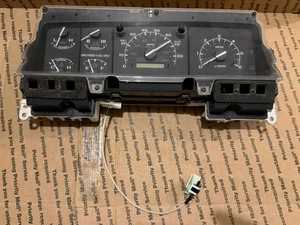 1992-1993 Ford F150 Automatic 4WD Speedometer Instrument Cluster With Tach - Bild 1 von 17
