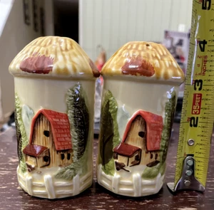 Vintage Salt and Pepper Shakers Marks and Rosenfeld Ceramic Red Barn Farm House - Picture 1 of 5
