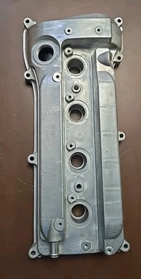 Cubierta de válvula de motor de 2,4 L para Toyota RAV4 2004-2008 Alt # 223JS63 2005 2006 2007 Foto 1 de 4