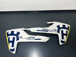 PANNELLI PLASTICHE LATERALI Husqvarna Fc 250 350 450 2016-2018 - Imagen 1 de 9