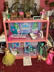 VINTAGE 1984 MATTEL BARBIE GLAMOUR Dollhouse w/Accessories - Picture 1 of 14