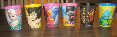 Taza de fiesta de plástico - 6 tazas - Sin BPA - Reutilizable Disney Frozen, DC Comics Wonder Foto 1 de 4