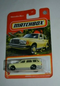 MATCHBOX 2021 MBX HIGHWAY # 53 - MERCEDES-BENZ S123 CAMIONETA AMARILLA - Imagen 1 de 3