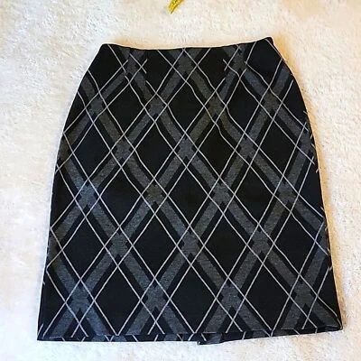 Pencil skirt by Halogen size 2 petite knee length - Image 1 of 4