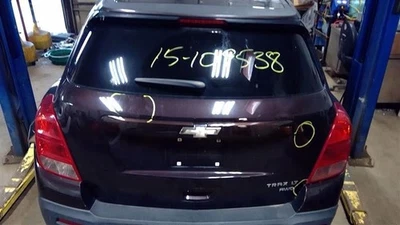 Puerta trasera Chevrolet Trax 13-21 puerta levadiza puerta trasera 204V marrón Foto 1 de 4