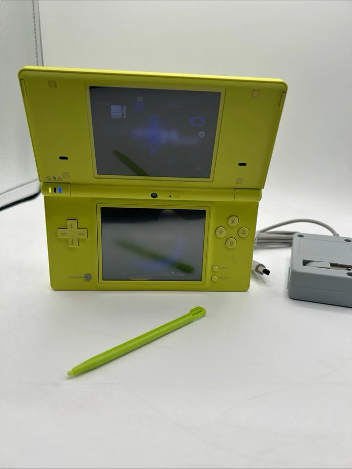 🔥 Nintendo DSi Amarelo - Inclui Biblioteca Pré-Carregada (Grande Coleção) - Imagem 1 de 4