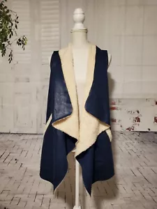 GeeGee Vest - Picture 1 of 7