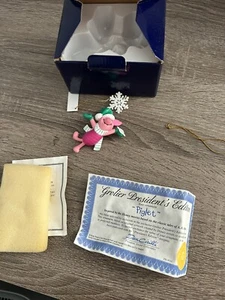 Disney Grolier Piglet con Copo de Nieve Edición Presidencial Adorno de Navidad - Imagen 1 de 5