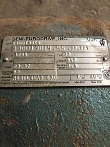 SEW EURODRIVE DFT80K4, .75 HP MOTOR W/ R40DT80K4, 230/460V - Picture 1 of 3