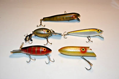 Lote De Colección De Señuelos - Bomber, Martin, Arbogast, Aleta Delgada, Paw Paw Foto 1 de 4