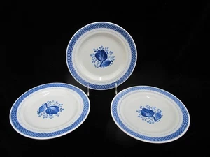 Juego de 3 platos de almuerzo ROYAL COPENHAGEN 946 Aluminia Faience Tranquebar azul 9" - Imagen 1 de 5