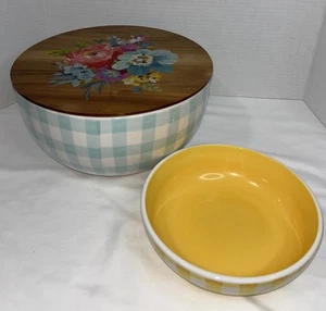 Pioneer Woman 10.5" Mixing Bowl w/Wooden Lid & 7.5” Bowel - Picture 1 of 13
