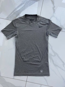 T-shirt uomo Nike Pro Combat compressione taglia S - Foto 1 di 9