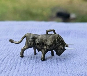 Gold Plastic Bull Shaped Charm FREE US SHIPPING Torres Sangre de Toro Wine - Picture 1 of 7