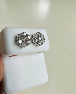 14k White Gold 0.75Tw Genuine Diamonds Floral Cluster Studs - Picture 1 of 6