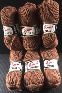 Lotto 6 matassine vintage Emu Fiord pura lana made in England tonalità 796 MARRONI da 50 g - Foto 1 di 6