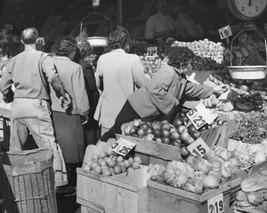 Salz Bros. Market Photo At Brooklyn Terminal Market NYC 1951 8x10 Kitchen Décor - Picture 1 of 2