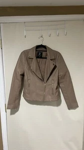 Chaqueta de cuero con cremallera para mujer New York & Company talla mediana nueva sin etiquetas - Imagen 1 de 11