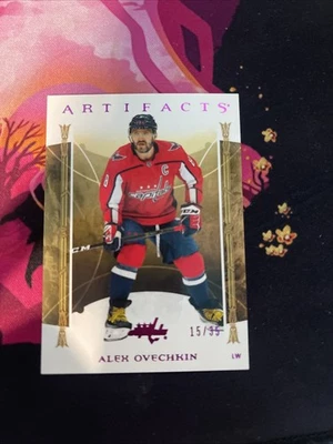 Artefactos de cubierta superior 2022-23 - Estrellas Alex Ovechkin #108 púrpura / 35  Foto 1 de 3