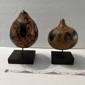 "2 dos exhibiciones de calabaza grabadas a mano de arte popular vintage mono pato 9""" - Imagen 1 de 9