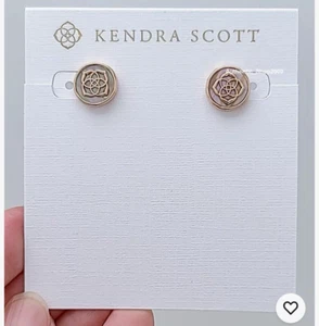 NEW Kendra Scott MoP Abalone Shell Gold Logo Stamped Dira Stud Earrings - Picture 1 of 5