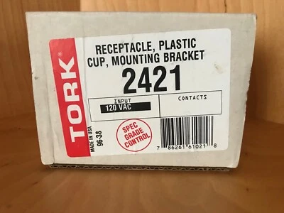 Taza de plástico para receptáculo Tork 2421 con soporte de montaje Foto 1 de 4