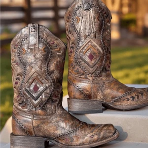 Preciosas botas de mujer Corral punto látigo punta cuadrada C2915 ¡ver interior! Talla 7 - Imagen 1 de 16