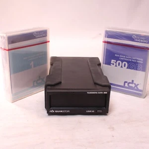 Unidad de cartucho externa Tandberg RDX QuikStor con cartuchos de datos RMN-D-02-14 - Imagen 1 de 3