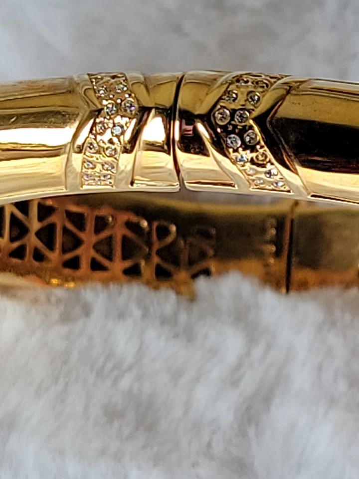 Pulseira CC Skye strass sobreposição tom dourado 7" - Imagem 1 de 4