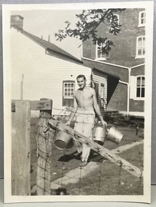 Handsome Shirtless Muscular Man Carrying Buckets Gay Int Snapshot Photo 1940s - Picture 1 of 4