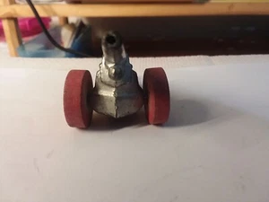 1930's Barclay Lead Howitzer w/Wooden Wheals - Picture 1 of 5