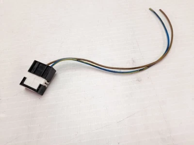 BMW 330ci 330i 325i 325ci E46 2001 tapa maletero luz trasera conector coleta Foto 1 de 4