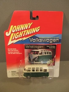 Johnny Lightning Volkswagen 1966 21 Window Samba Bus - Picture 1 of 1