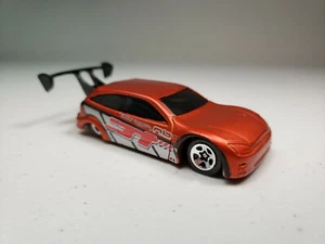 2001 HOT WHEELS FORD FOCUS CLONE 1:64 METALLIC ORANGE DIECAST CAR - Picture 1 of 7