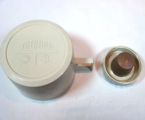 Vintage Thermos Parts Stopper #722 / Cup #84A73 - Bild 1 von 2