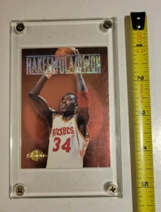 Hakeem Olajuwon NBA SkyBox International 1994 Collectable Basketball Card - Bild 1 von 2