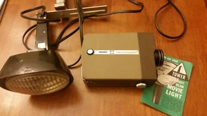 Vintage Technicolor Reel Video Camera w Tower Bright Beam, attach bar and manual - Picture 1 of 6