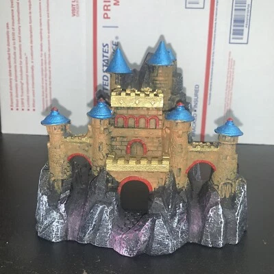 CASTILLO ACUARIO NUEVO Foto 1 de 4