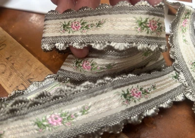 vintage embroidered rayon 1940s trim 1" ribbon silk scallop 1yd made in France - Image 1 of 3