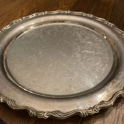 "Plato de plata vintage Oneida grabado de 15"" con borde de desplazamiento" Foto 1 de 4