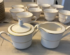 Noritake Tulane 7562 Ivory China Gold Trim Service for 10 + Serving Pieces - Picture 1 of 18