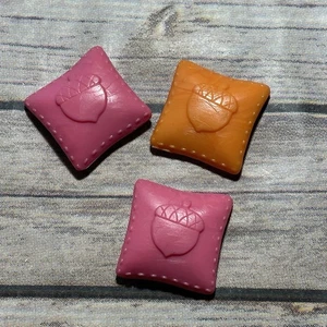 Juego de 3 almohadas de sofá cama Lil Woodzeez Critters fingir rosa y naranja - Imagen 1 de 2