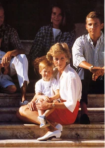 1997 Vintage Print Photo Princess Diana Spanish Royal Family Marivent Majorca - Picture 1 of 1