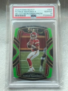 2020 Panini Select #202 Patrick Mahomes Die-cut Neon Green Prizm PSA 10 - Picture 1 of 2