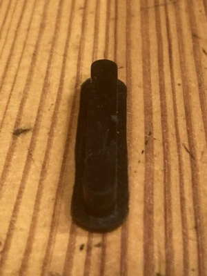 Repuesto enfriador de cerveza Krups Sub modelo VB641850, almohadilla de goma delantera para pies Foto 1 de 4