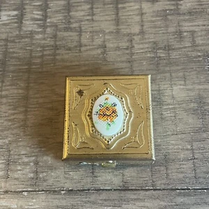 Vintage Blume & Alabaster goldfarben Metall quadratisch aufklappbar Schmuck Pillendose Etui - Bild 1 von 3
