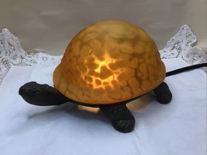Andrea by Sadek Stil Messing Braunglas Schildkrötenpanzer Nachtlicht Tischlampe neuwertig - Bild 1 von 8