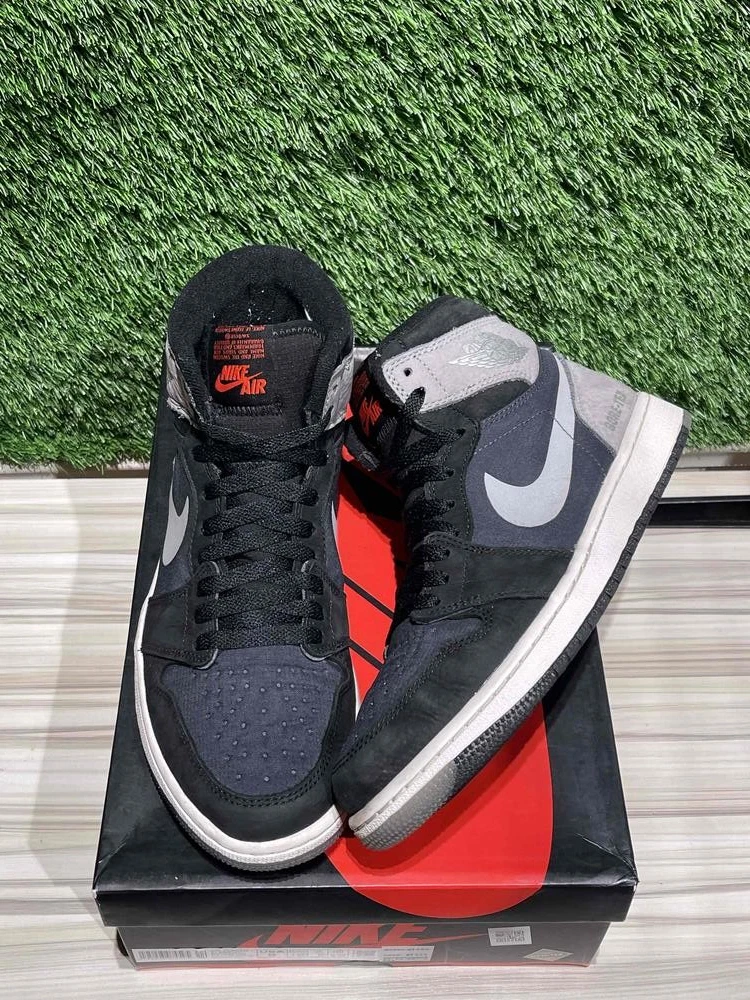 Nike Air Jordan 1 GORE-TEX ブラック/グレー GORE-TEX®を搭載した エアジョーダン1 